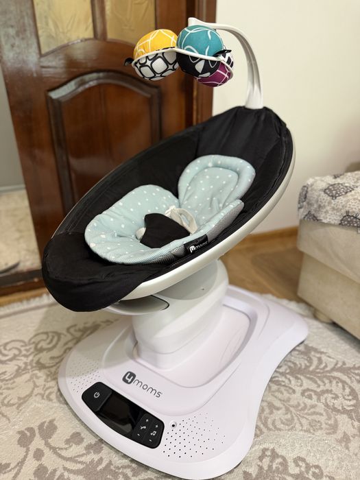 Заколисуючий центр 4moms MamaRoo 4.0