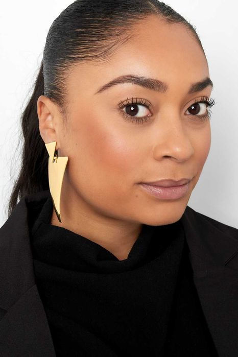 Brincos Dourados Triangulares – Elegância em Dobro