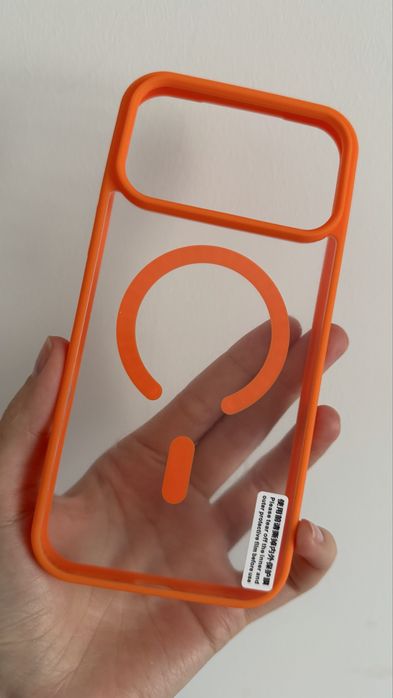 Чохли та захисне скло для iPhone 17 Pro (нові)