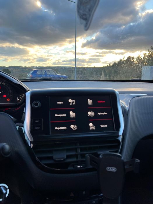 Peugeot208gtline