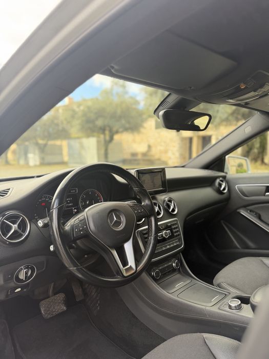 Mercedes-Benz Classe A180d Automático 2012