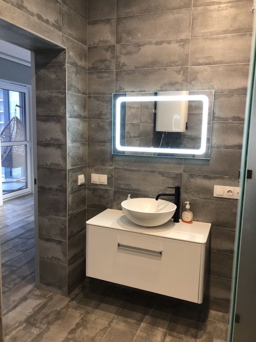 4х с видом на Днепр возле метро Славутич