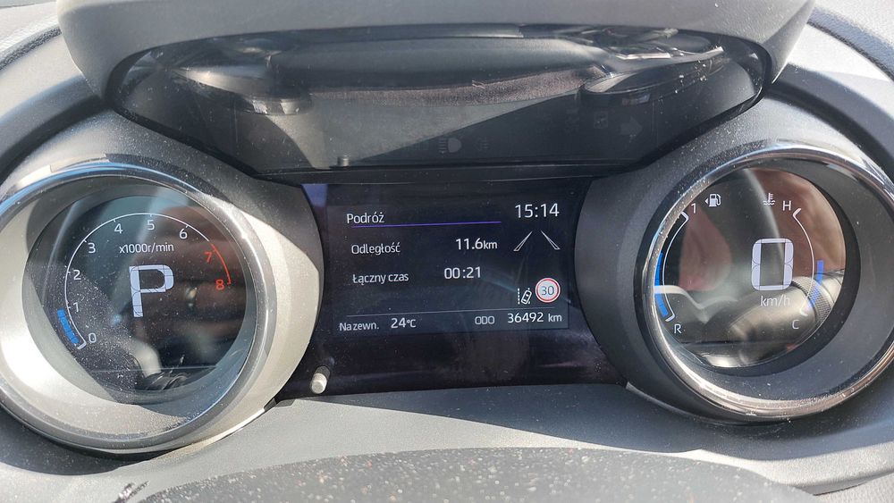 sprzedam samochód Toyta Yaris IV