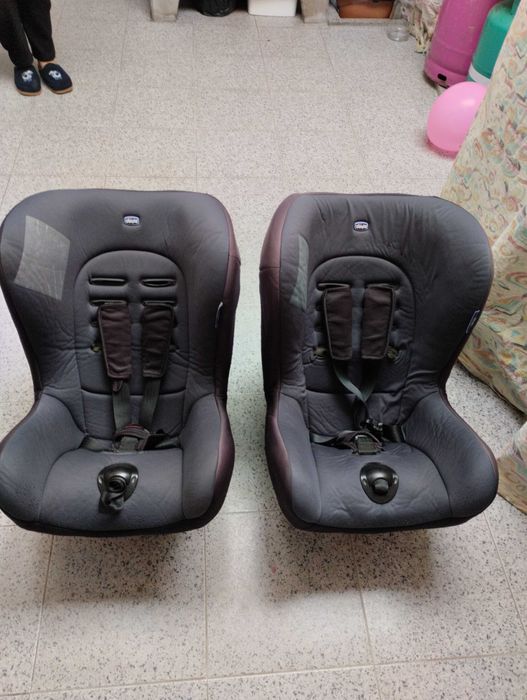 Vendo 2 Cadeiras de bebe da Chico