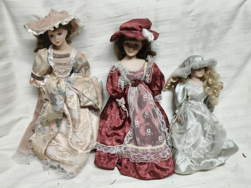 Порцелянові ляльки