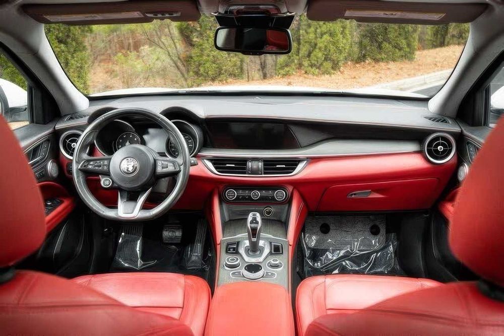 Alfa Romeo Stelvio Veloce      2022