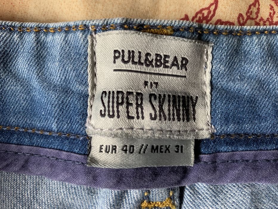 Calças de Ganga Super Skinny Pull & Bear, tamanho 40 / L