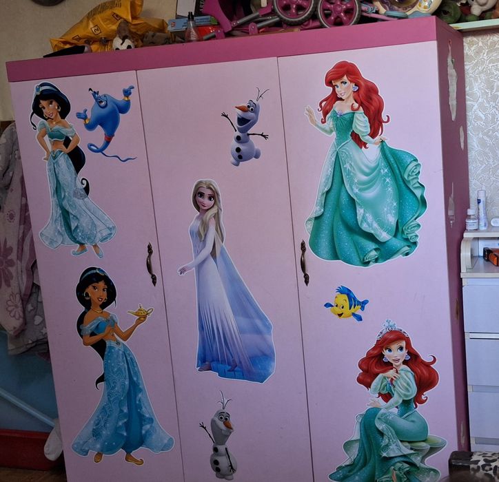 Шафа для дівчат Хендмейд