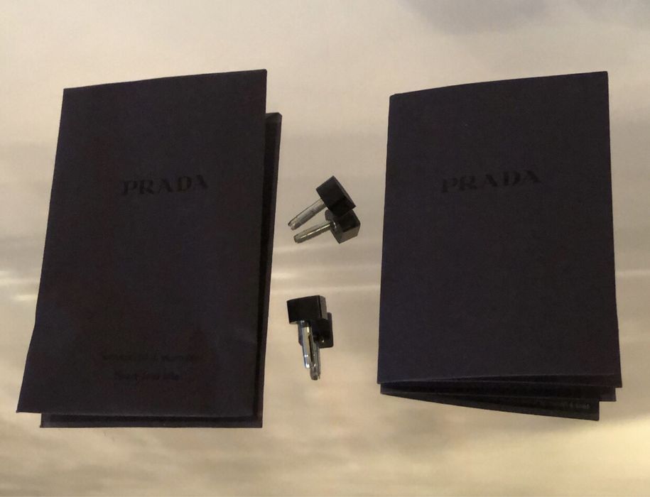 Stilettos Prada, em pele, de Coleção Permanente (salto 8cm)