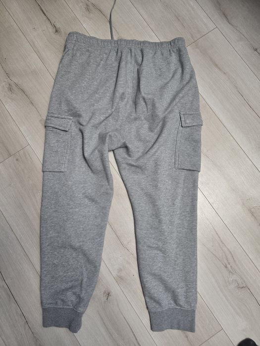 Штани най з великими кишенями