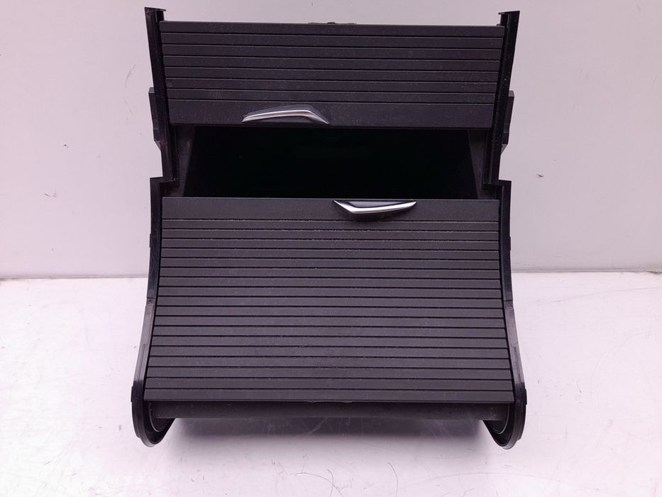 Moldura da consola central / rádio / aro BMW X1 (F48)