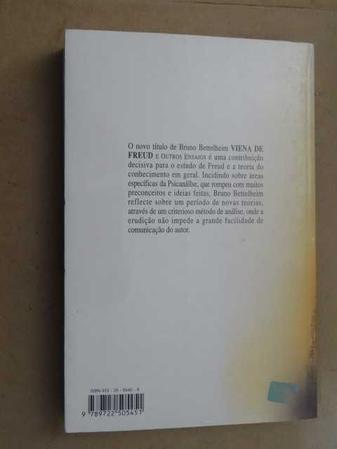 Viena de Freud e Outros Ensaios de Bruno Bettelheim