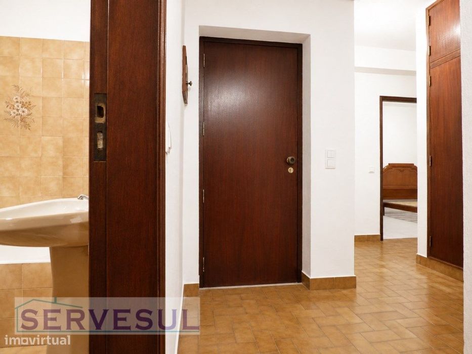 Apartamento de 4 quartos, localizado no centro da vila de Messines,...