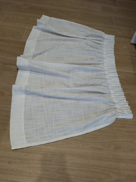 Cortinas brancas opacas