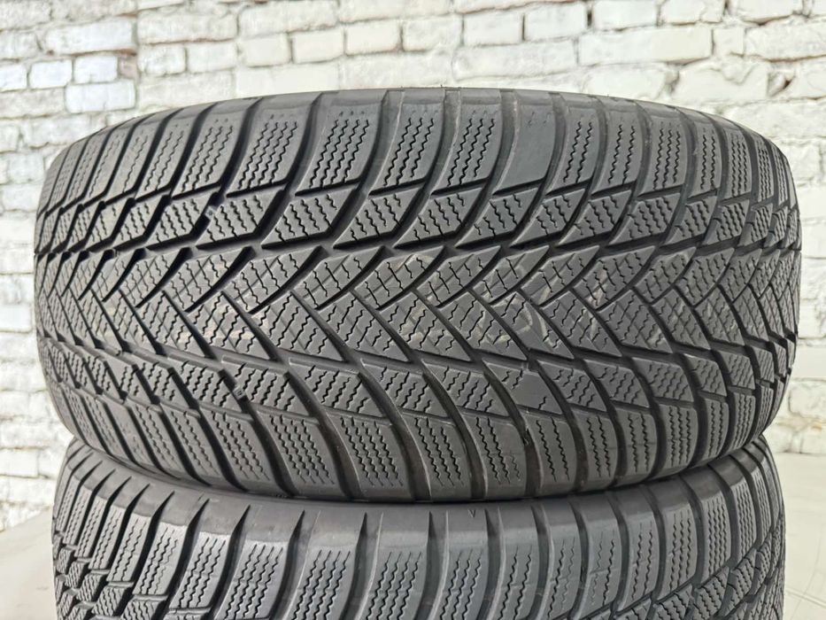 Зимові шини Bridgestone 235/55 R18