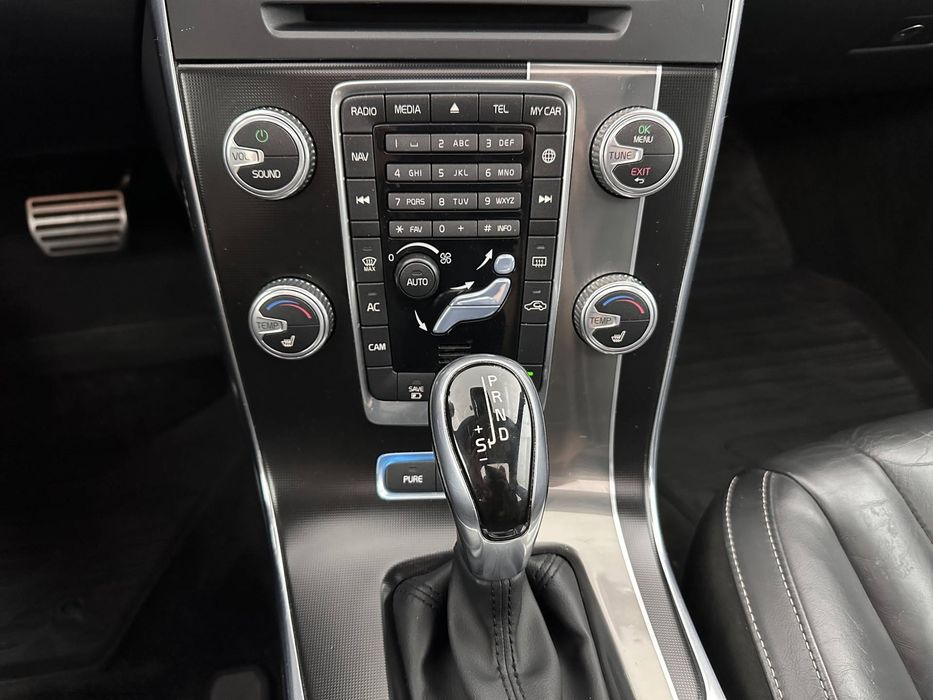 Volvo V60 Volvo V60 D6 Plug-in Hybrid R-Design Polestar