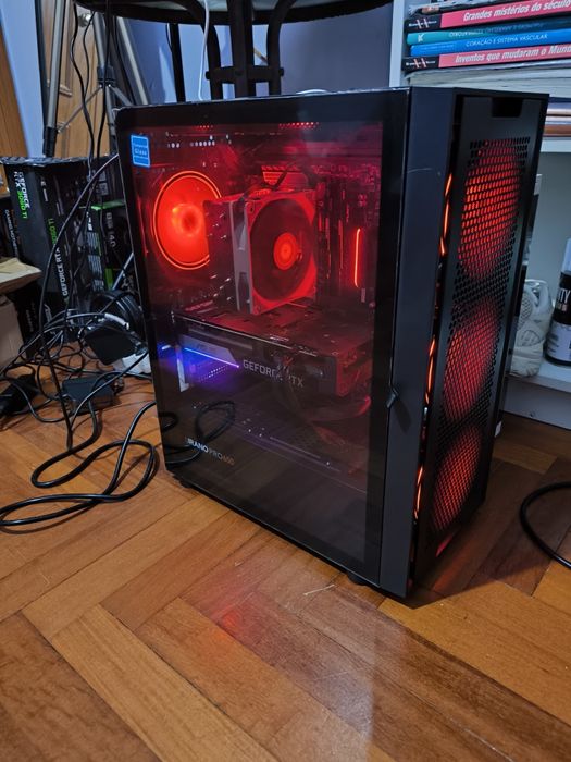 TORRE PC GAMER i7 7700K AMD Rx  Vega  64