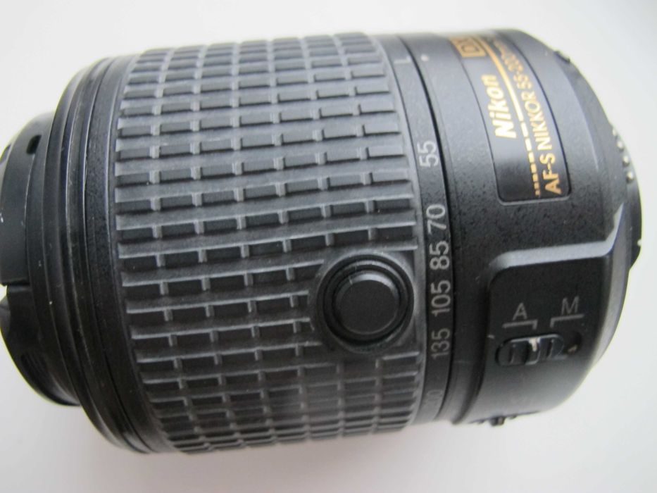 Nikon AF-S DX 55-200mm  G ED VR ll нова версія з кнопкою