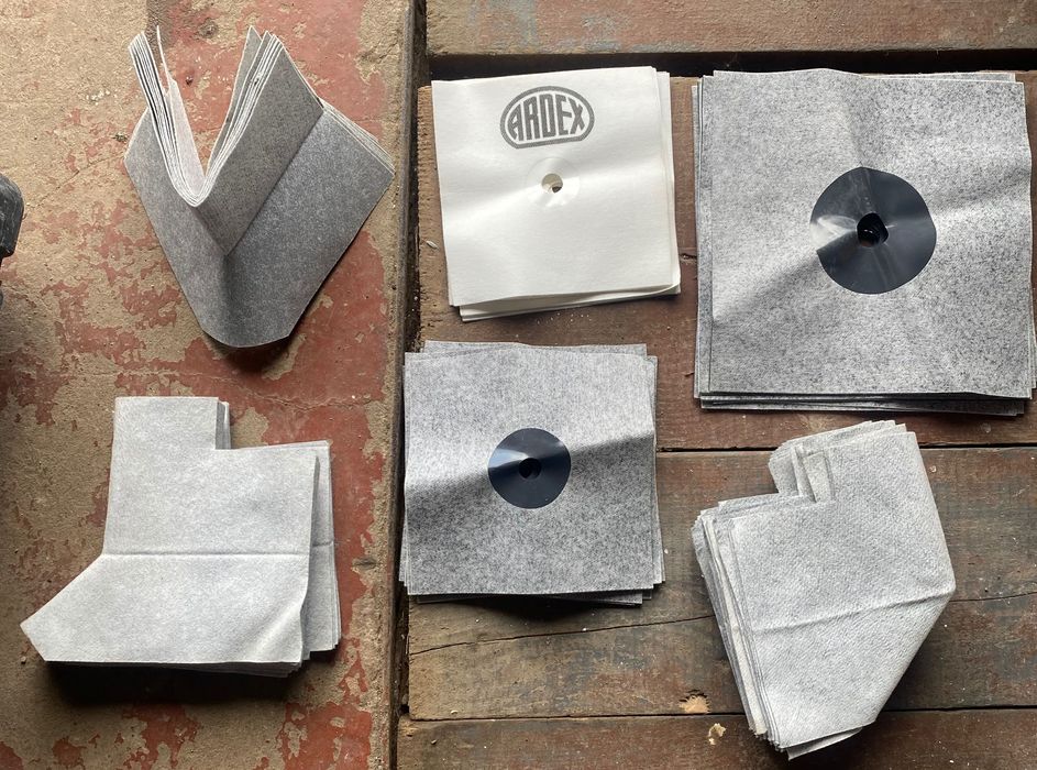 Гідроізоляційні кути та манжети для ванної кімнати