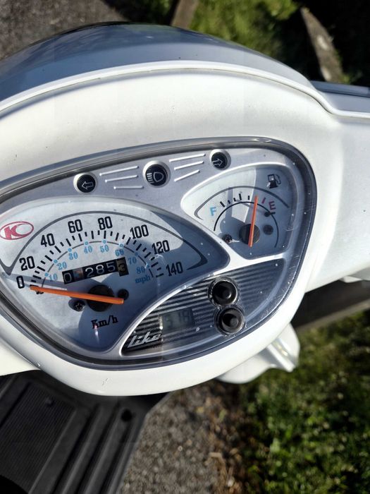 Kymco Like 125cc (2010) – Estilo Clássico e Fiabilidade