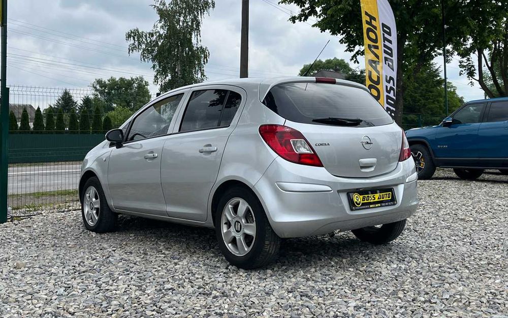 Opel Corsa 2009 року