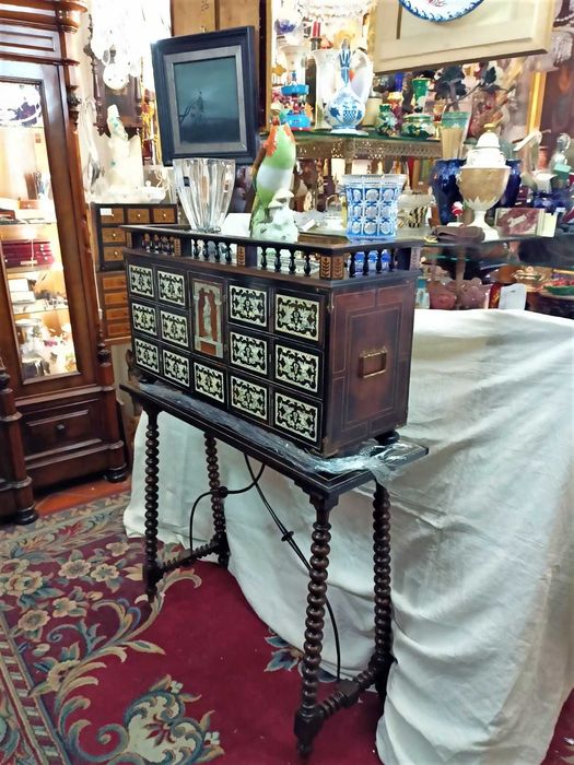 Móvel Contador Com Trempe Séc XIX