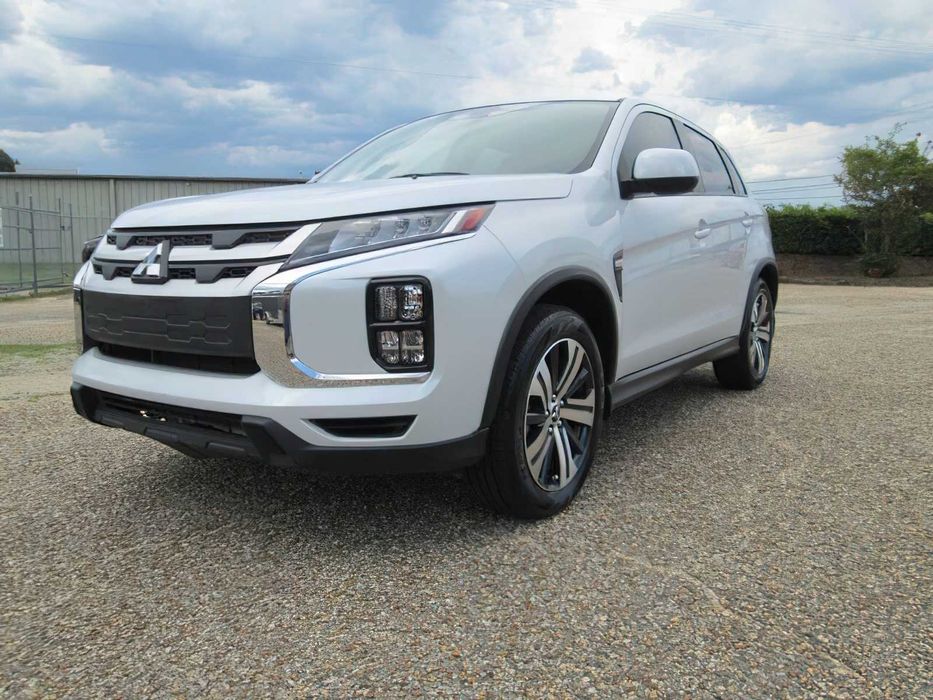 Mitsubishi Outlander Sport      2025