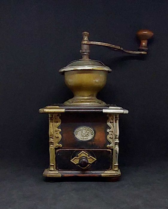 РЕДЧАЙШАЯ кофемолка Германия K&M 1910-1920 ОГРАНИЧ. ВЫПУСК инкрустация