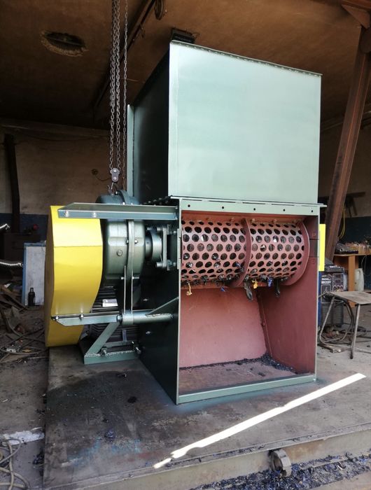 Kruszarka z dociskiem szufladowym