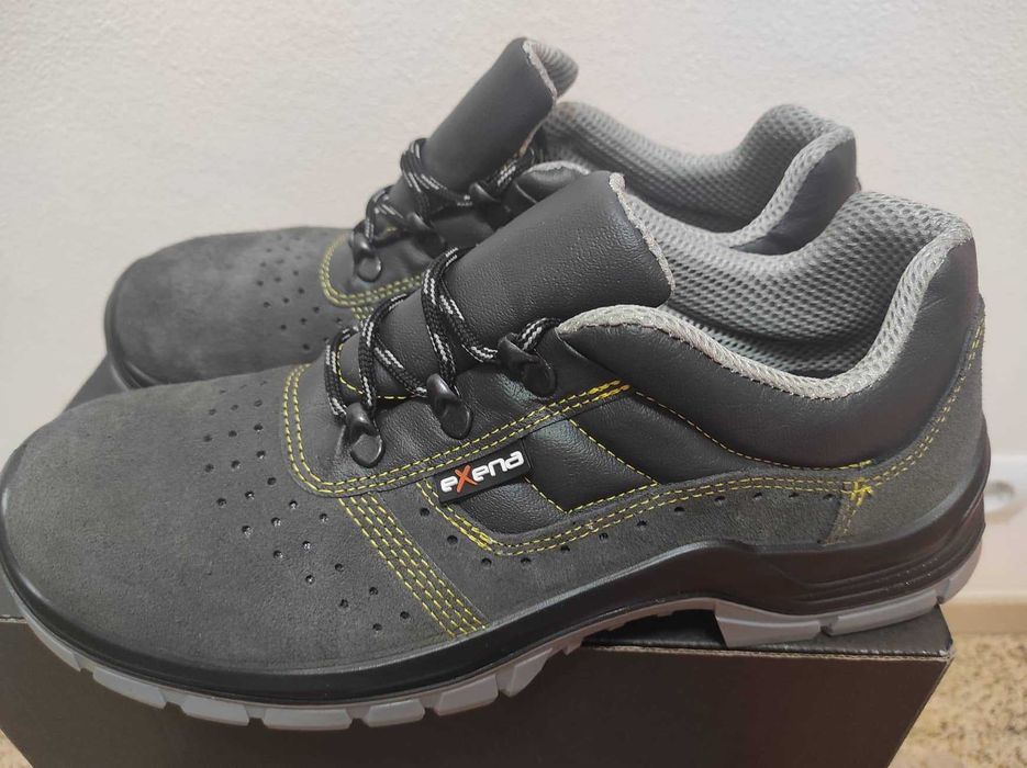 Sapatos de segurança da marca (EXENA) N43 Novo