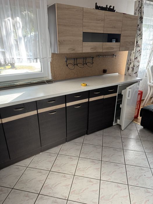 Zestaw mebli kuchennych