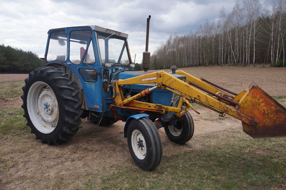 ciągnik ford 4000  z turem nie zetor