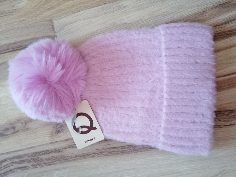 Nowa liliowa czapka damska alpaka duzy pompon