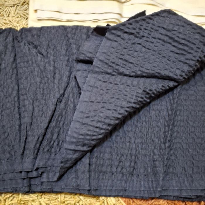 Відрізки тканини нові різні