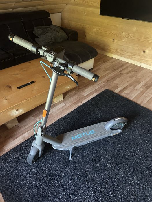 Hulajnoga elektryczna Motus Scooty 10
