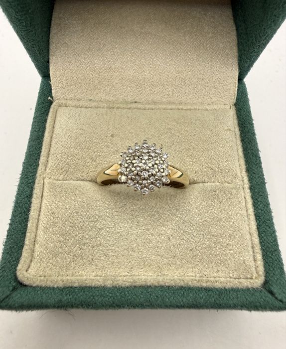 Złoty pierścionek z diamentami 0,25ct