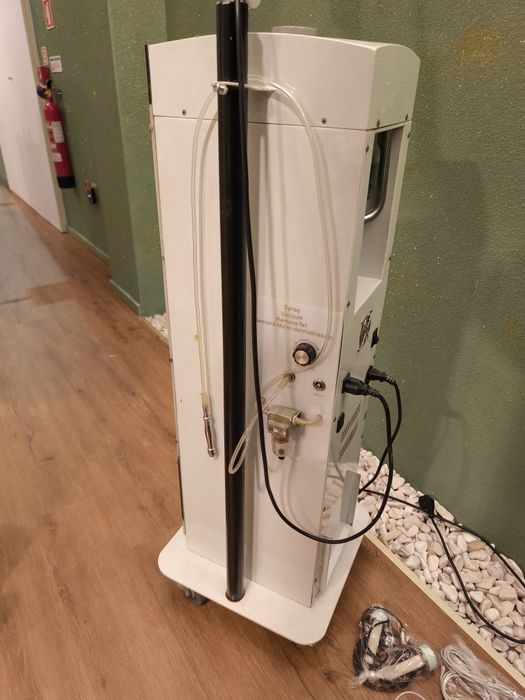 Máquina Multifuncional de Estética Profissional