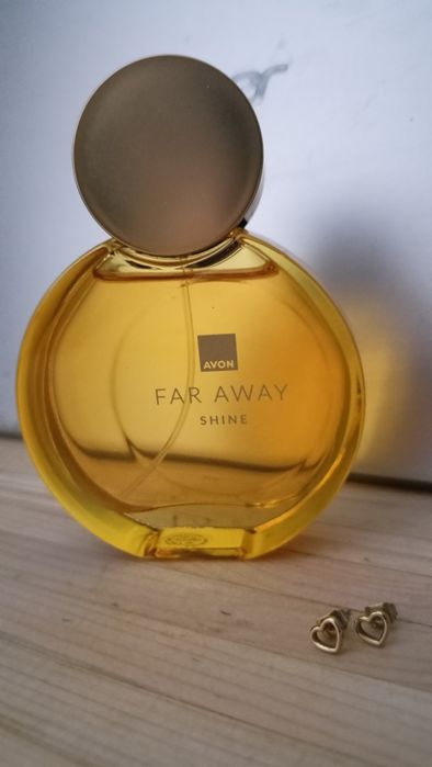 Woda perfumowana Far Away Shine + kolczyki serca pozlacane