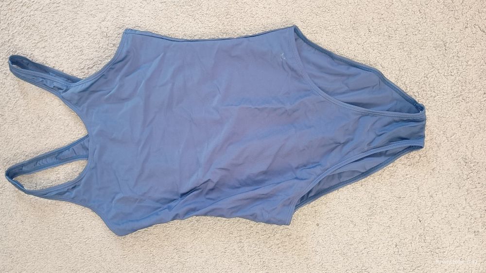 Strój kąpielowy młodzieży