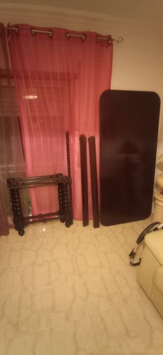 Conjunto mesa + cadeiras