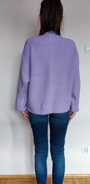 Nowy sweter zapinany na guziki w kolorze liliowym, rozmiar L