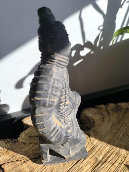 Guerreiro samurai em terracota