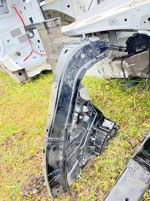 Ауді Ку7 4М Ланжирон Четверть ліва Прав  Audi Q7 4M