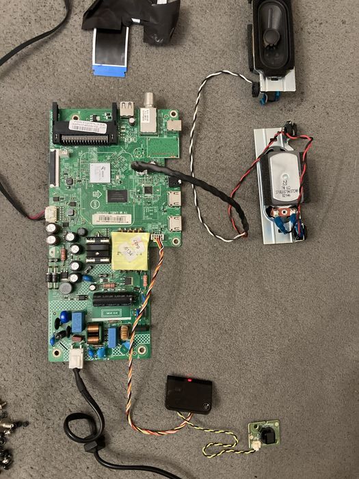 Philips 32PHT4503/12 elektronika,środek