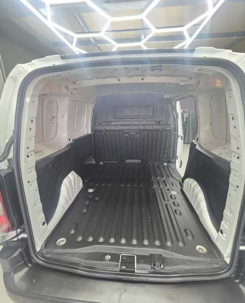 Peugeot Partner 2021