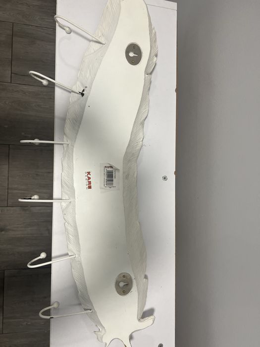 Wieszak kare design pióro