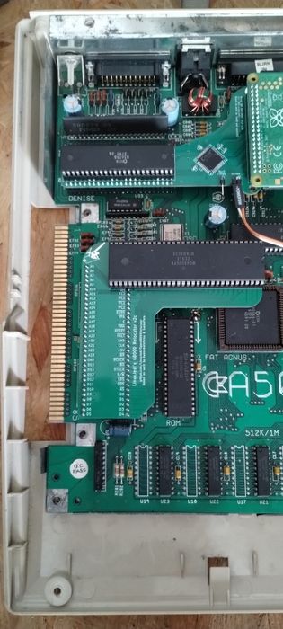 Relokator procesora CPU do Amiga 500
