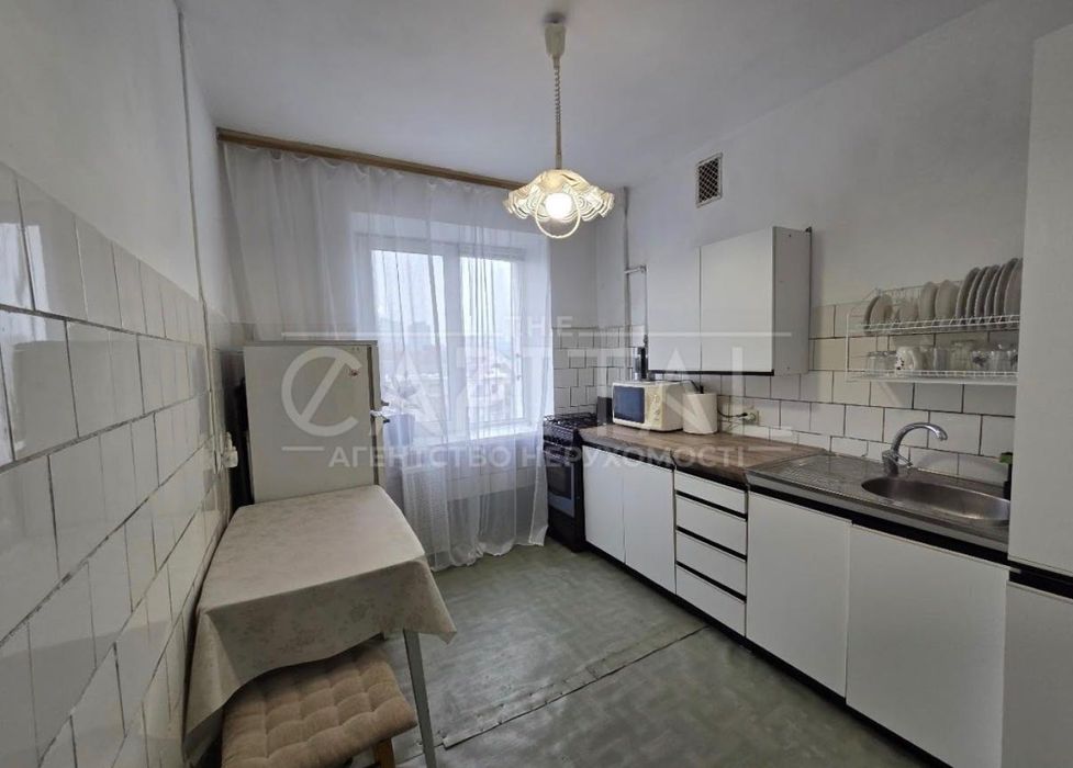 Продаж квартири біля метро,2 спальні Печерськ