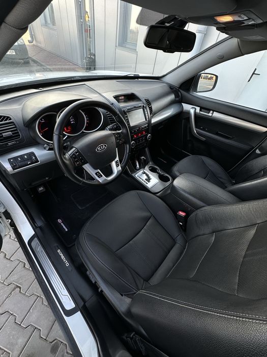 Пригнана з Європи - KIA SORENTO, оригінал пробіг, не фарбована
