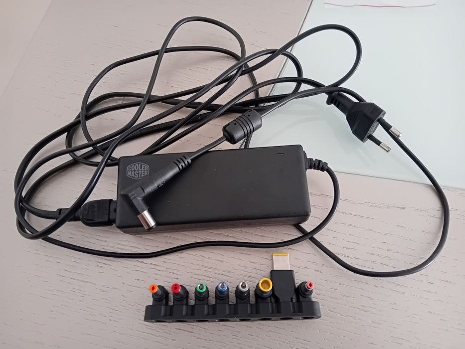 Fonte de alimentação cooler master